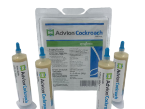 Advion Cockroach Gel 4 pack 1 plunger 2 tips display